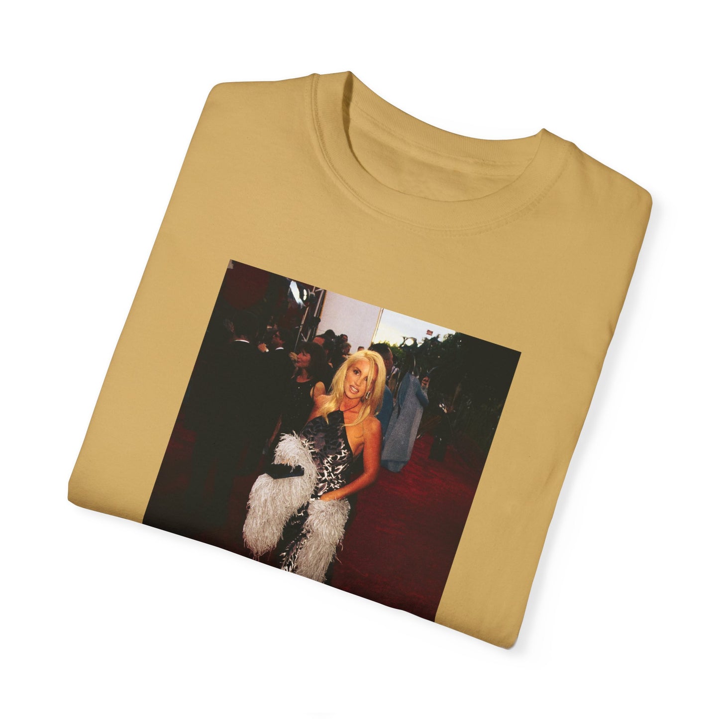 "RED CARPET" Camille Grammer | Comfort Colors T-Shirt