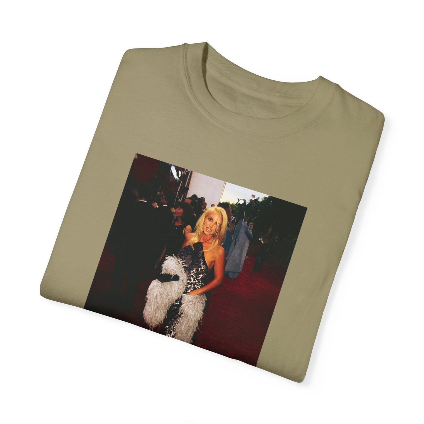 "RED CARPET" Camille Grammer | Comfort Colors T-Shirt