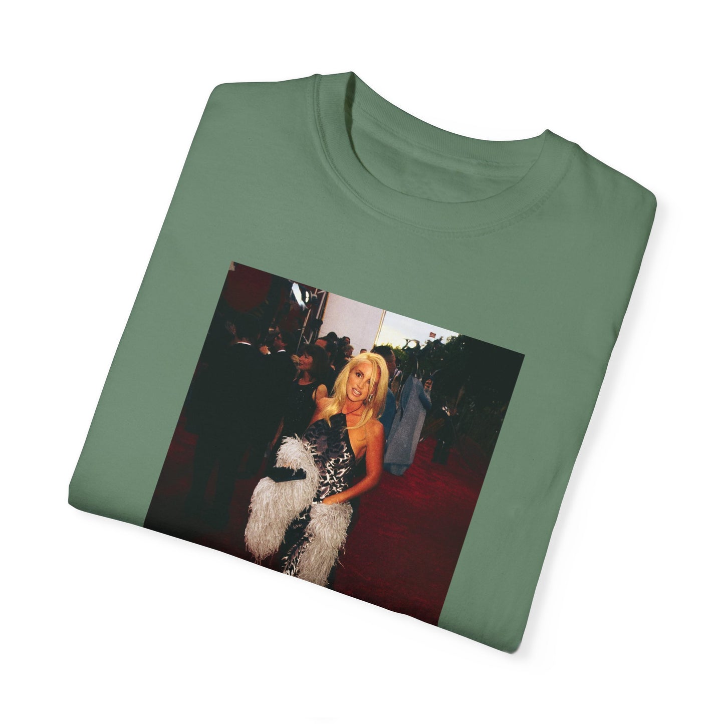 "RED CARPET" Camille Grammer | Comfort Colors T-Shirt